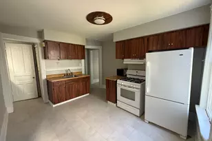 1537 E Irving Pl, Milwaukee, WI 53202 - Photo 7
