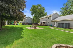 1028 S Imperial Dr, Hartland, WI 53029 - Photo 43