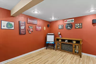 1028 S Imperial Dr, Hartland, WI 53029 - Photo 33