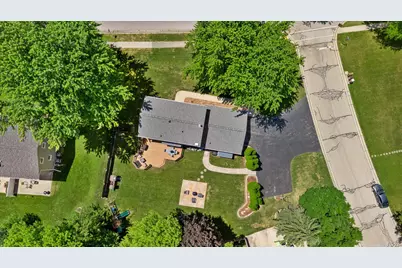 1028 S Imperial Dr, Hartland, WI 53029 - Photo 45