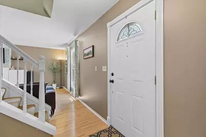 1028 S Imperial Dr, Hartland, WI 53029 - Photo 5