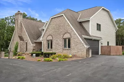 515  Pebble Creek Pass, Wales, WI 53183 - Photo 17