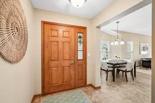 W241N5694 Birchwood Ln, Sussex, WI 53089 - Photo 5