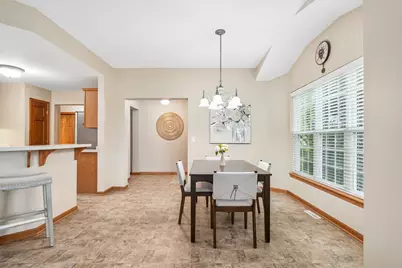 W241N5694  Birchwood Ln, Sussex, WI 53089 - Photo 11