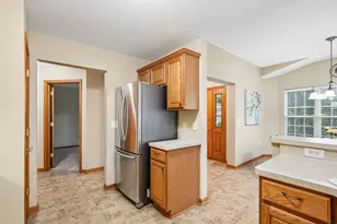 W241N5694 Birchwood Ln, Sussex, WI 53089 - Photo 15