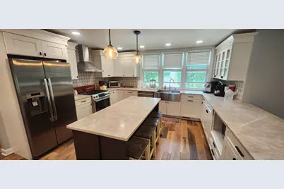 238  Castle Ter, Fontana, WI 53125 - Photo 3