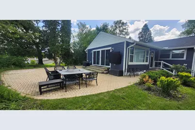 238  Castle Ter, Fontana, WI 53125 - Photo 1