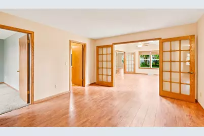 3971 S 118th St, Greenfield, WI 53228 - Photo 21