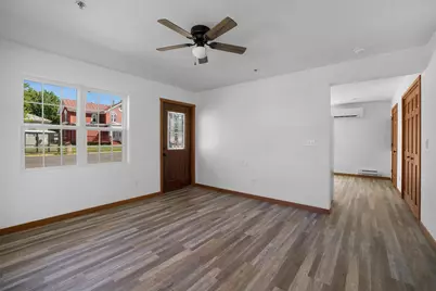 1002  7th St, La Crosse, WI 54601 - Photo 15