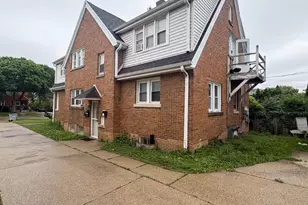 6221 W Thurston Ct, Milwaukee, WI 53218 - Photo 35