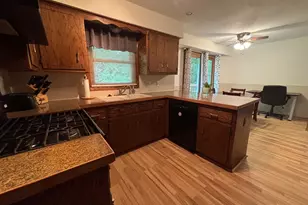 N50W14473 Fairmount Ave, Menomonee Falls, WI 53051 - Photo 7
