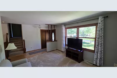N50W14473  Fairmount Ave, Menomonee Falls, WI 53051 - Photo 3