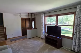 N50W14473 Fairmount Ave, Menomonee Falls, WI 53051 - Photo 3