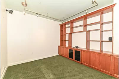 1920 N Farwell Ave #404, Milwaukee, WI 53202 - Photo 15