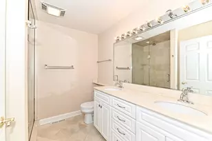 1920 N Farwell Ave, Milwaukee, WI 53202 - Photo 23