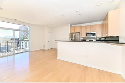 1920 N Farwell Ave #404, Milwaukee, WI 53202 - Photo 7