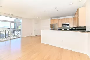 1920 N Farwell Ave, Milwaukee, WI 53202 - Photo 7