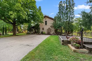 802 S Teut Rd, Burlington, WI 53105 - Photo 5