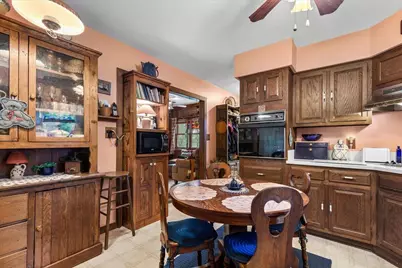 802 S Teut Rd, Burlington, WI 53105 - Photo 11