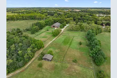 802 S Teut Rd, Burlington, WI 53105 - Photo 91