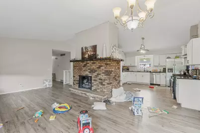 3109  Canterbury Ln, Janesville, WI 53546 - Photo 7
