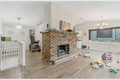 3109  Canterbury Ln, Janesville, WI 53546 - Photo 9