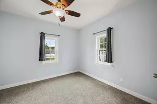 3684 S 33rd St, Greenfield, WI 53221 - Photo 11