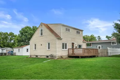 3684 S 33rd St, Greenfield, WI 53221 - Photo 25