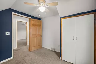3684 S 33rd St, Greenfield, WI 53221 - Photo 15