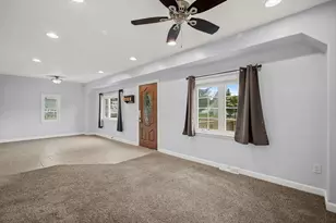 3684 S 33rd St, Greenfield, WI 53221 - Photo 7