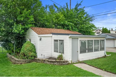 3684 S 33rd St, Greenfield, WI 53221 - Photo 23