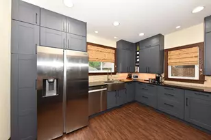 2876 N Grant Blvd, Milwaukee, WI 53210 - Photo 17