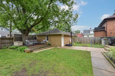 2876 N Grant Blvd, Milwaukee, WI 53210 - Photo 37