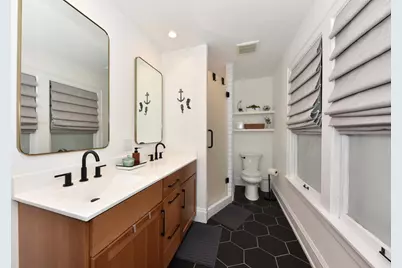 2876 N Grant Blvd, Milwaukee, WI 53210 - Photo 23