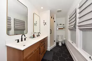 2876 N Grant Blvd, Milwaukee, WI 53210 - Photo 23