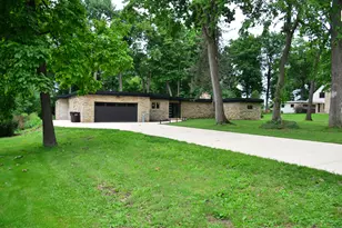 13815 W Robin Trail, New Berlin, WI 53151 - Photo 33