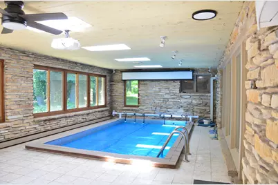 13815 W Robin Trl, New Berlin, WI 53151 - Photo 25