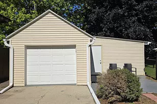 1957 S 82nd St, West Allis, WI 53219 - Photo 35