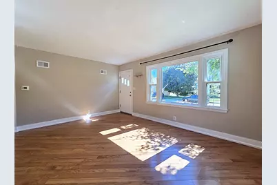 1957 S 82nd St, West Allis, WI 53219 - Photo 9