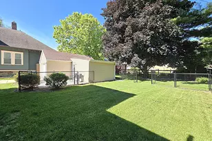 1957 S 82nd St, West Allis, WI 53219 - Photo 43