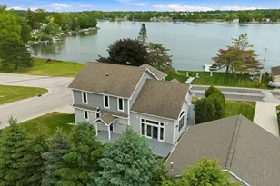 405 Lake Dr, Random Lake, WI 53075 - Photo 5