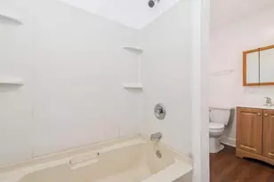 922 Racine St, Racine, WI 53403 - Photo 7