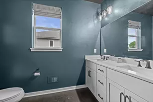 S54W25488 Pebble Brk Ct, Waukesha, WI 53189 - Photo 21
