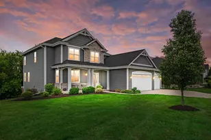 S54W25488 Pebble Brk Ct, Waukesha, WI 53189 - Photo 1