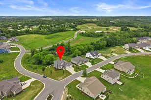 S54W25488 Pebble Brk Ct, Waukesha, WI 53189 - Photo 45
