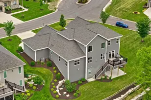 S54W25488 Pebble Brk Ct, Waukesha, WI 53189 - Photo 43