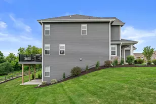 S54W25488 Pebble Brk Ct, Waukesha, WI 53189 - Photo 41