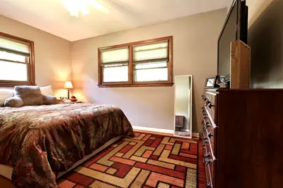 8675 N 51st St, Brown Deer, WI 53223 - Photo 17