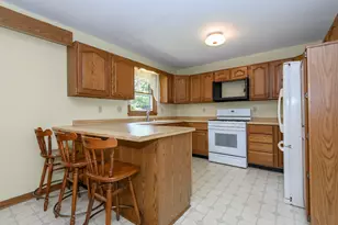 321 Macarthur Dr, Mukwonago, WI 53149 - Photo 15