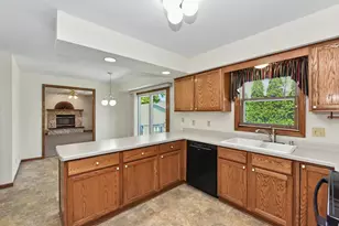 2920 Wildrose Way, Racine, WI 53402 - Photo 15